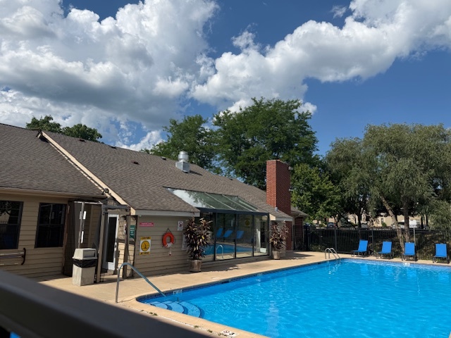 2064 N Rand Road #107, Palatine, IL 60074