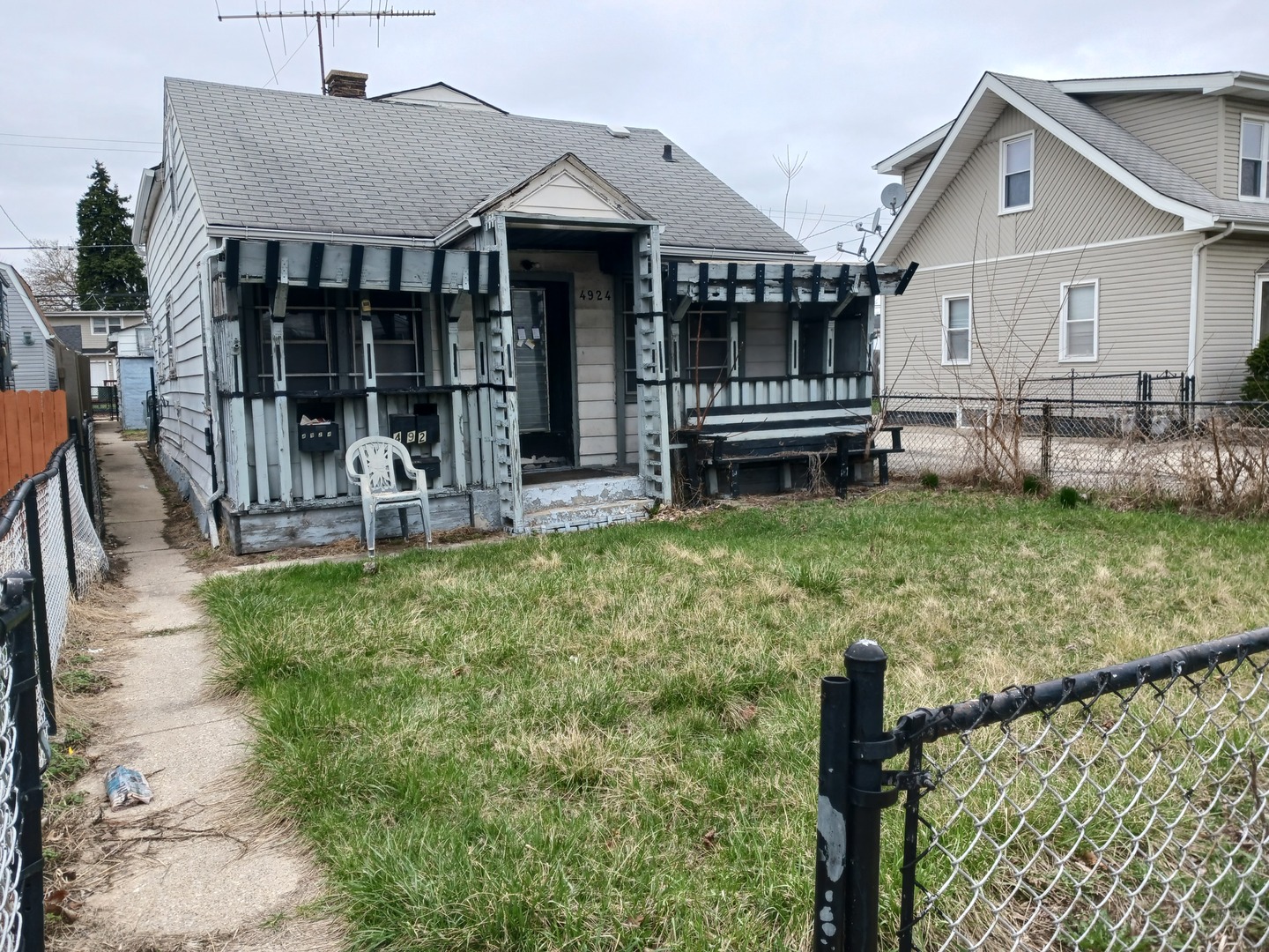 4924 S Lorel Avenue, Chicago, IL 60638