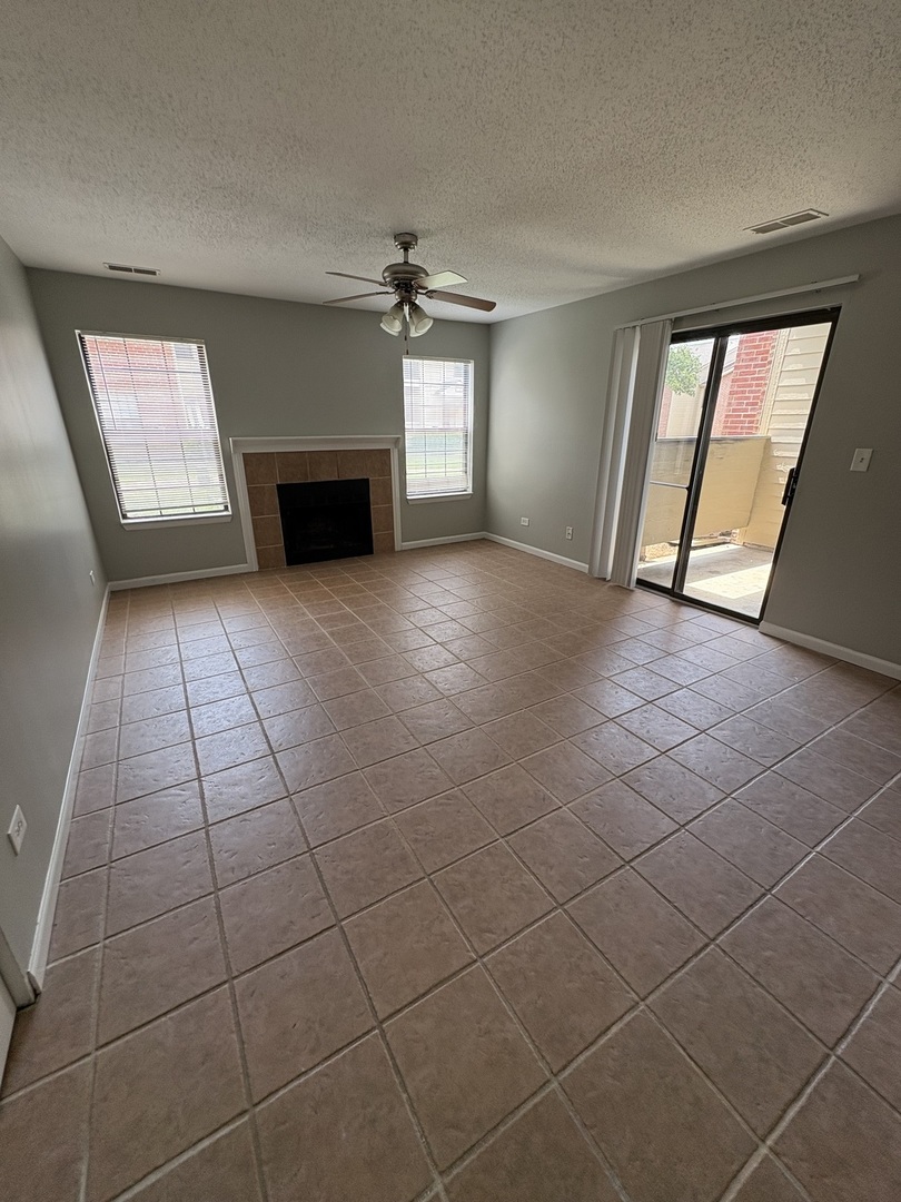 1975 N Hicks Road #108, Palatine, IL 60074