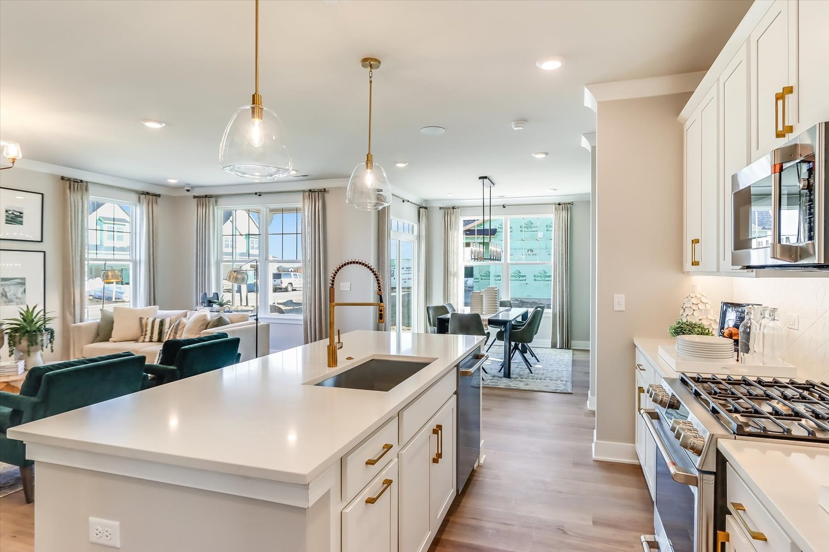 40 Tournament Drive, Hawthorn Woods, IL 60047