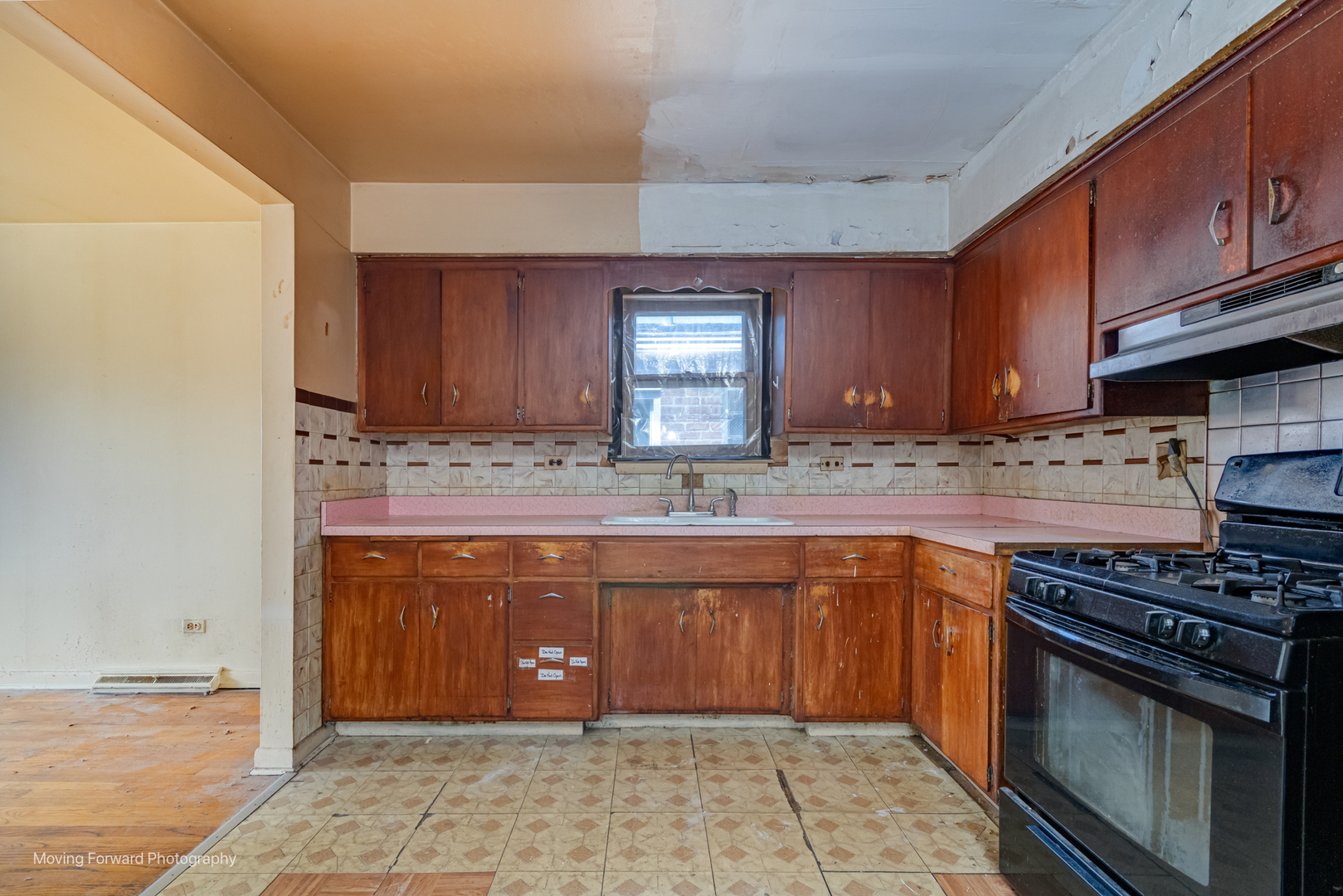 7652 W 63rd Place, Summit, IL 60501