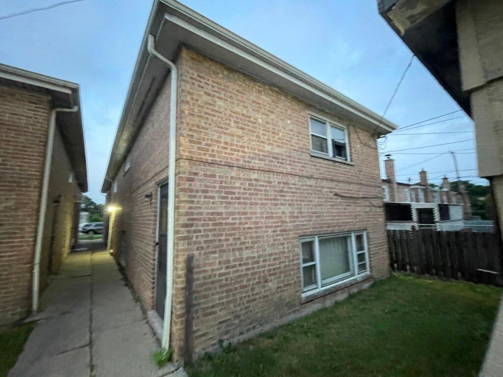 7652 W 63rd Place, Summit, IL 60501