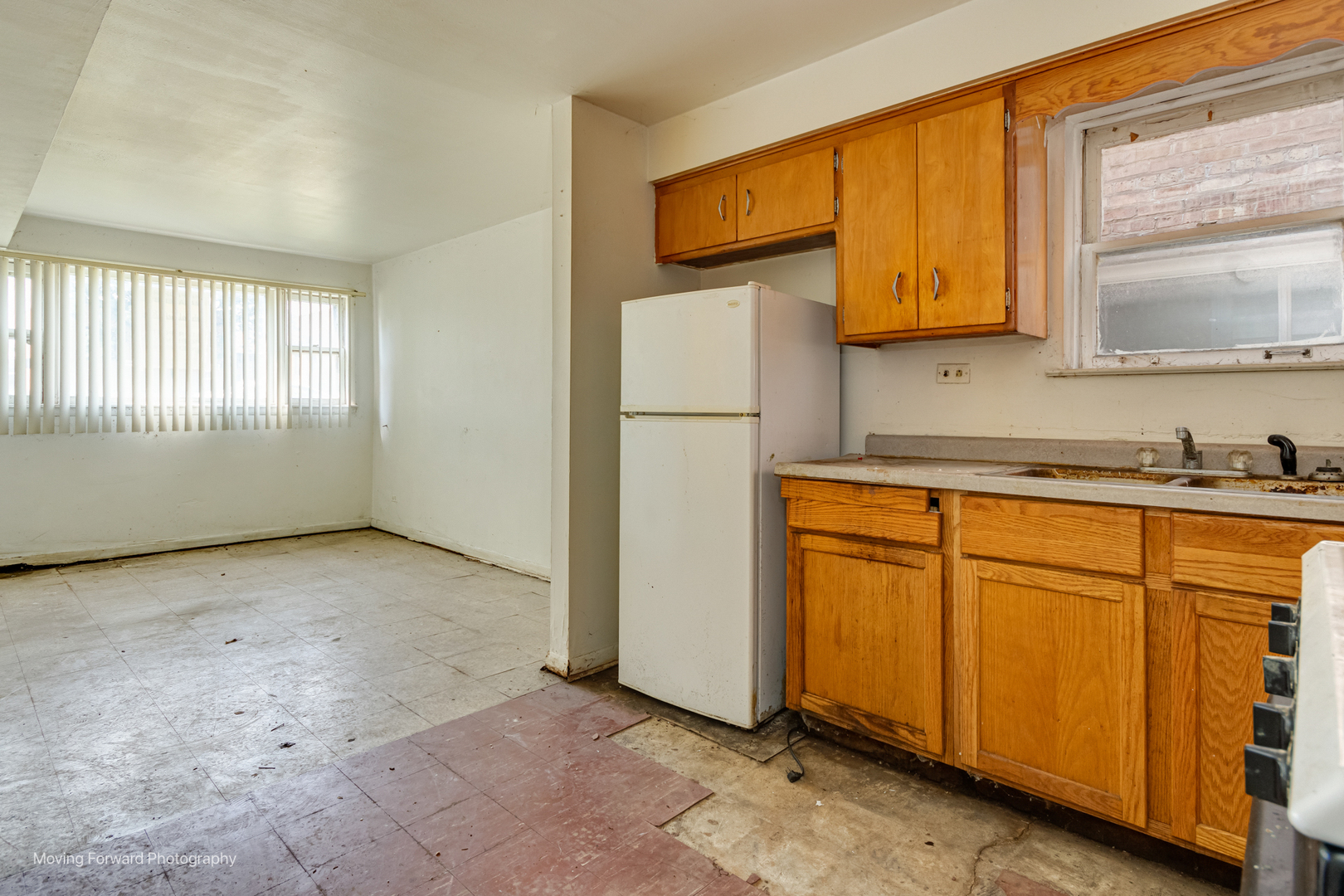 7652 W 63rd Place, Summit, IL 60501