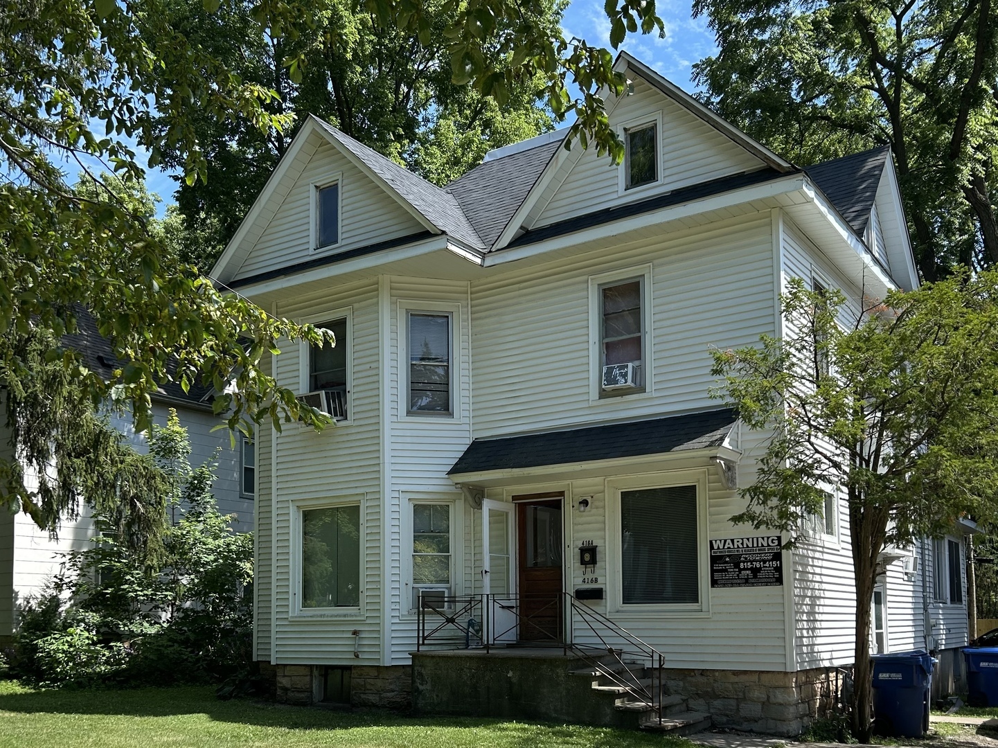 416 College Avenue, DeKalb, IL 60115