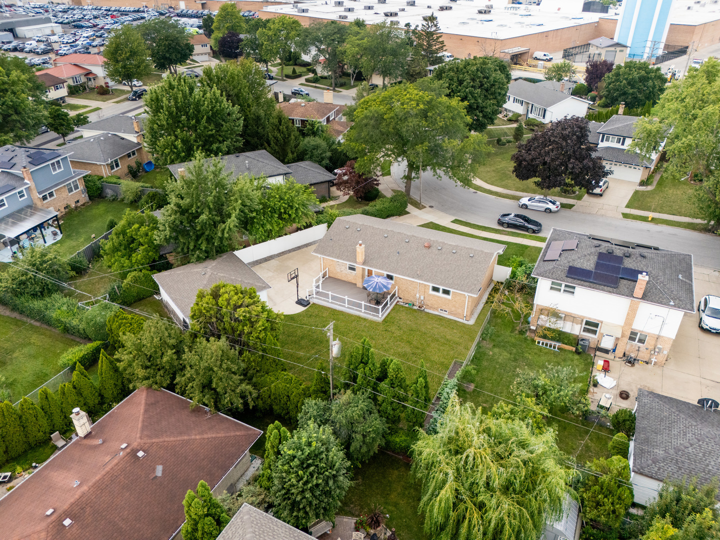 8213 W Lyons Street, Niles, IL 60714