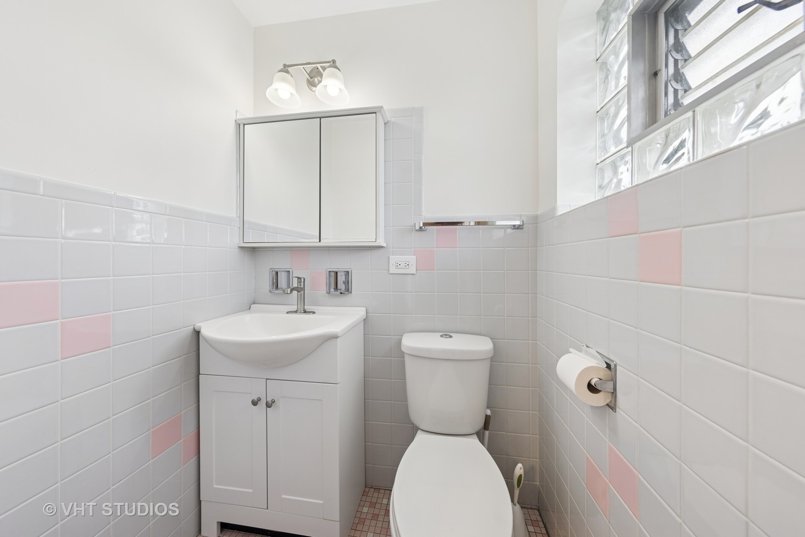 0S414 Cadwell Avenue, Elmhurst, IL 60126