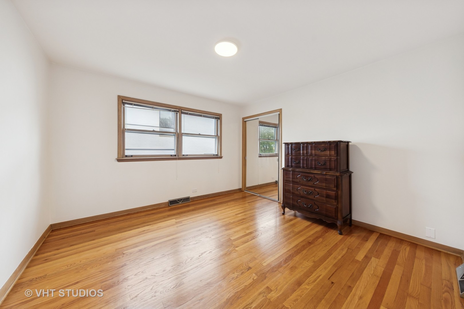 0S414 Cadwell Avenue, Elmhurst, IL 60126