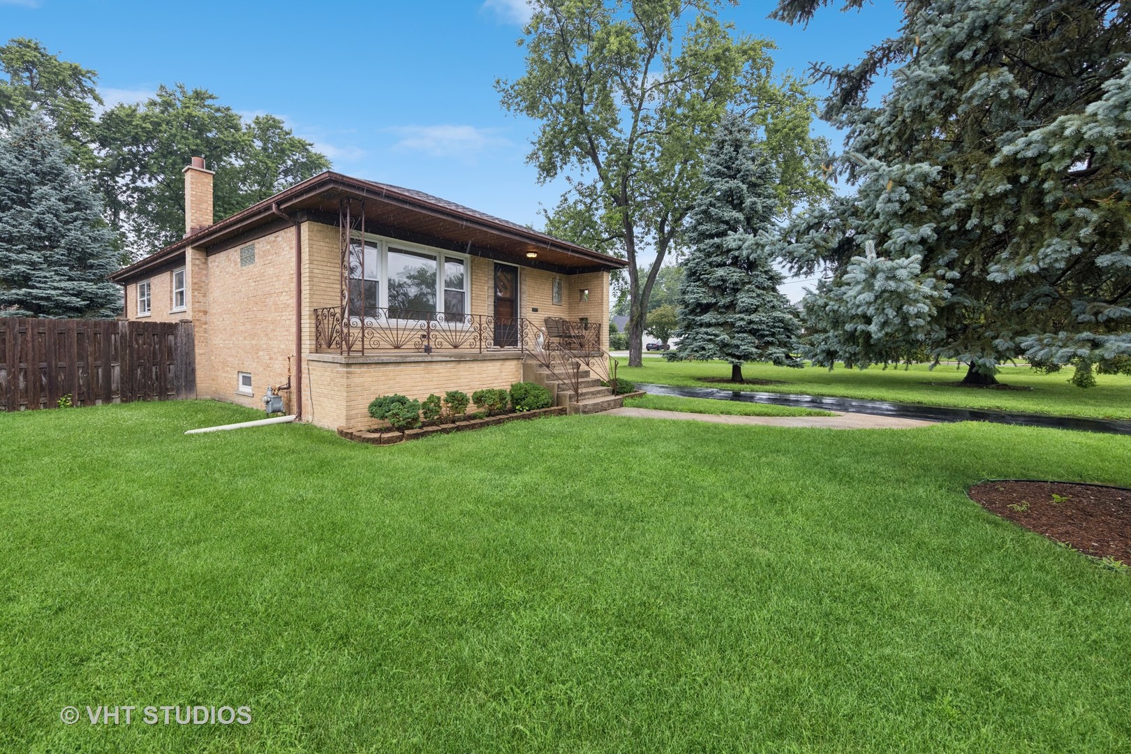 0S414 Cadwell Avenue, Elmhurst, IL 60126