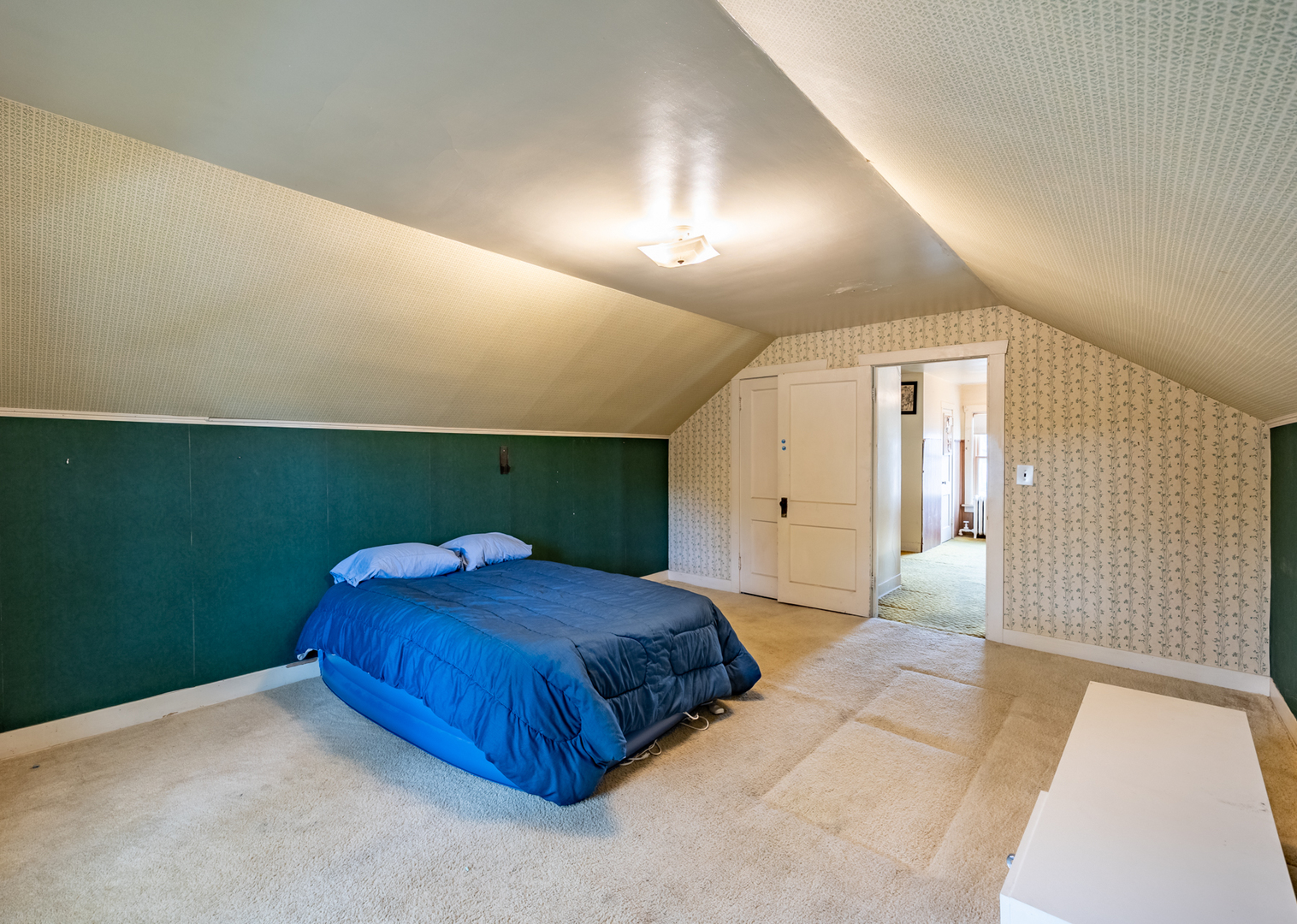 402 Orange Street, Elgin, IL 60123