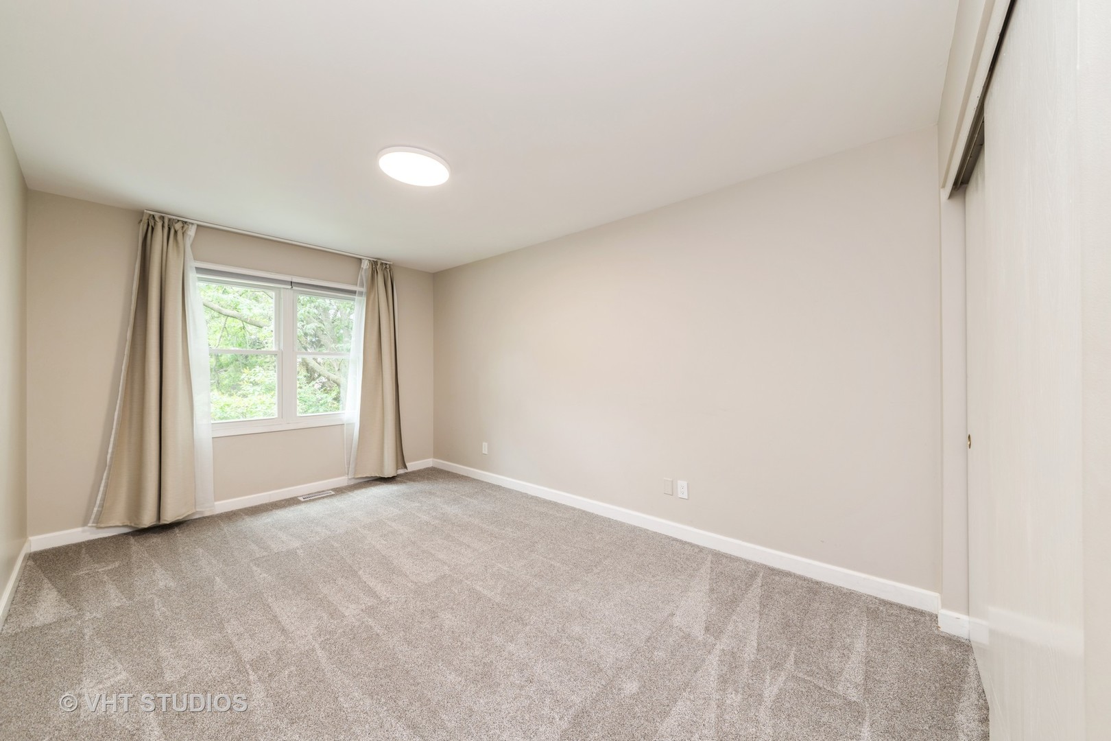 1716 Paddington Avenue, Naperville, IL 60563
