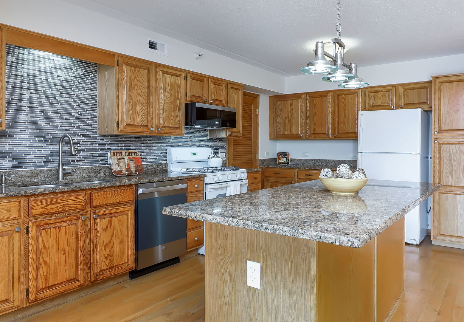 2020 Saint Regis Drive #509, Lombard, IL 60148