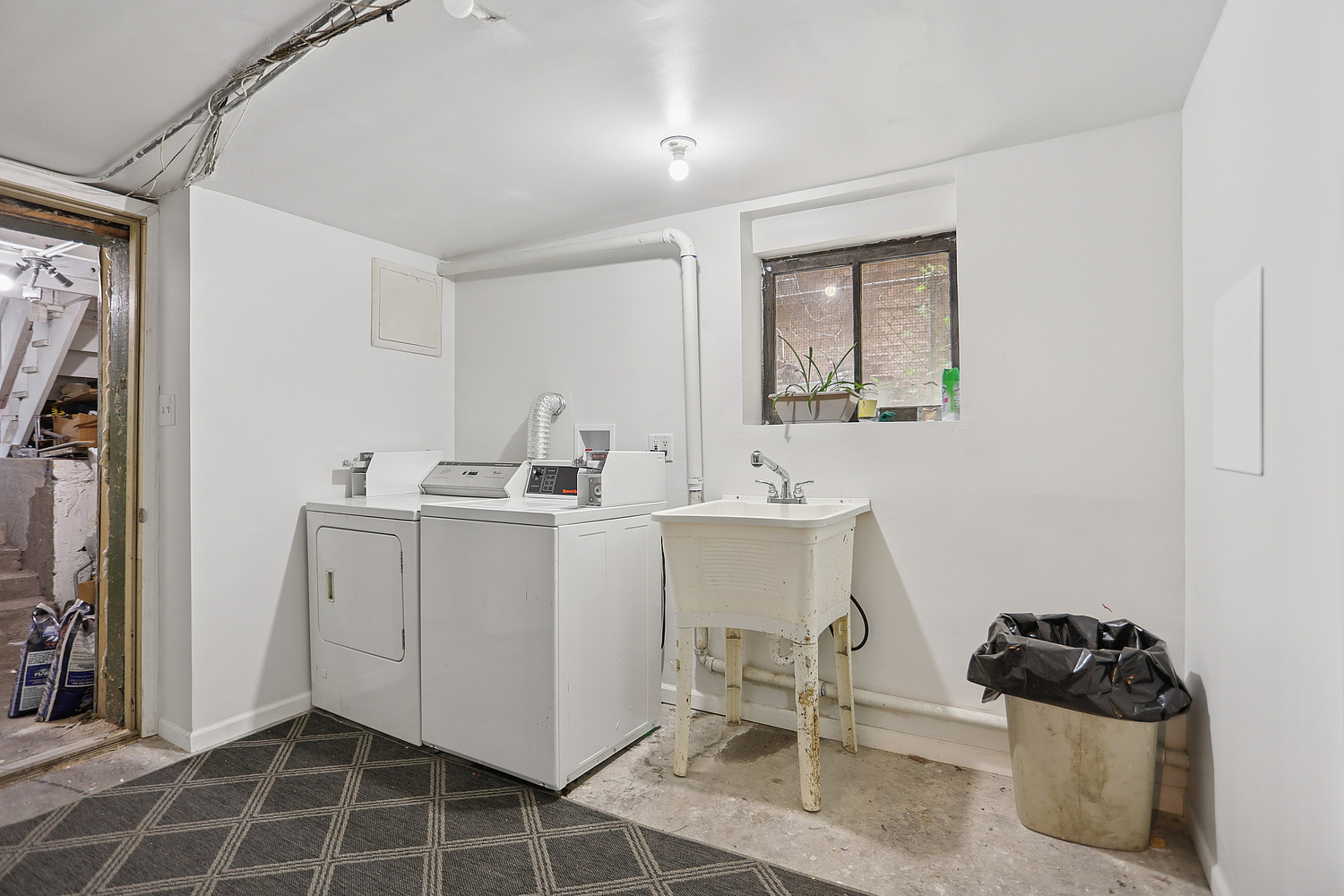 4621 N MONTICELLO Avenue, Chicago, IL 60625