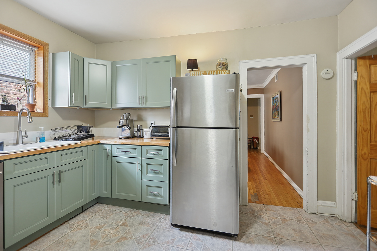 4621 N MONTICELLO Avenue, Chicago, IL 60625