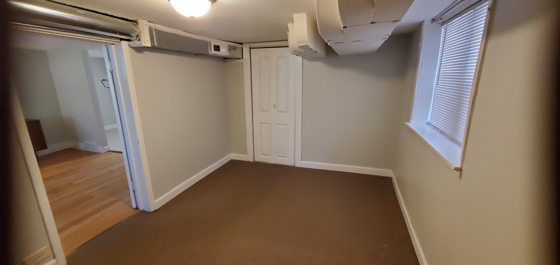 5015 W Montrose Avenue, Chicago, IL 60641