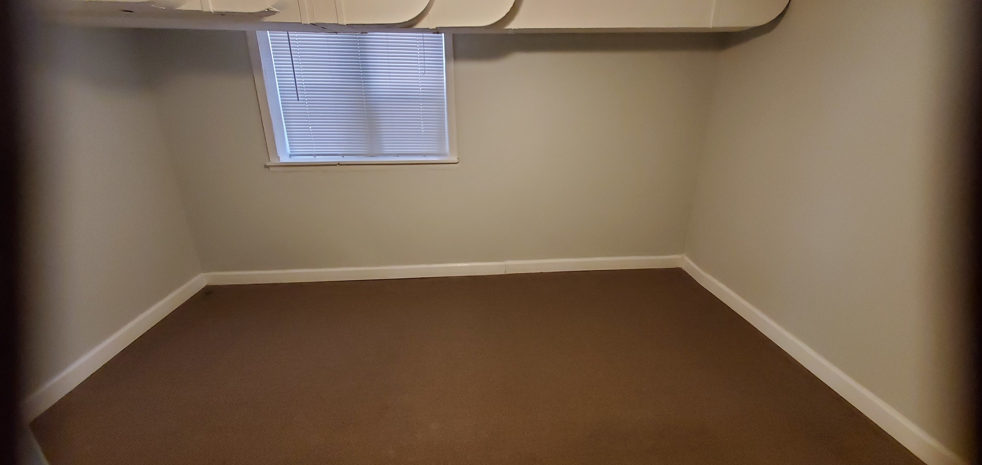 5015 W Montrose Avenue, Chicago, IL 60641