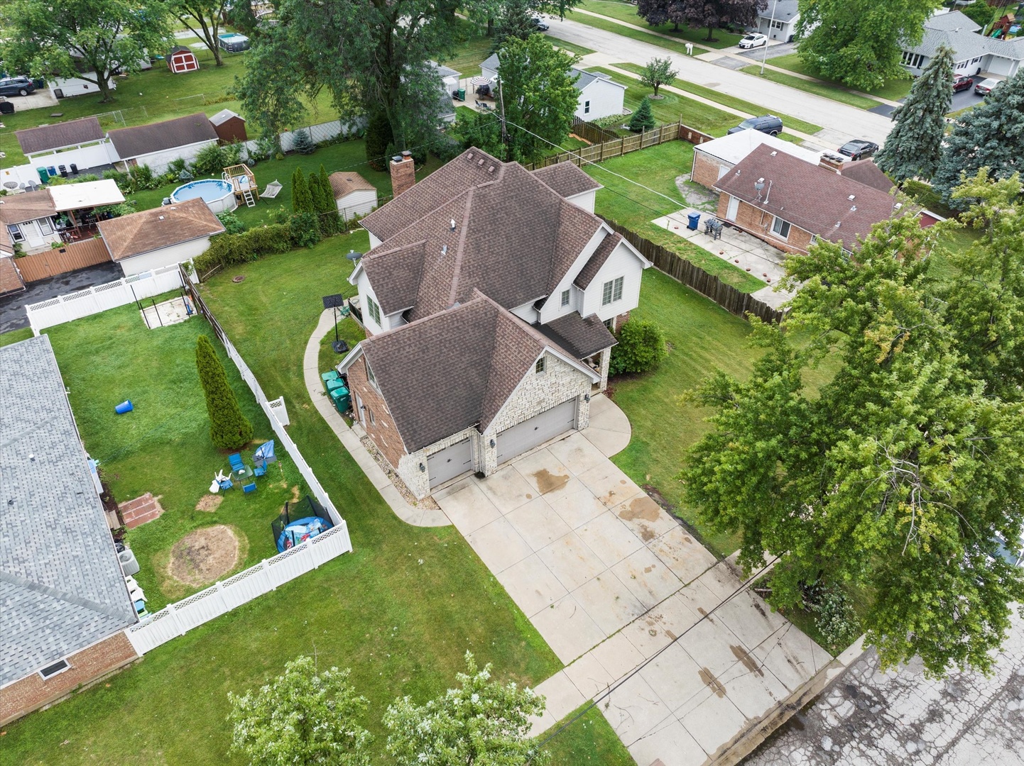 6241 W 80Th Street, Burbank, IL 60459