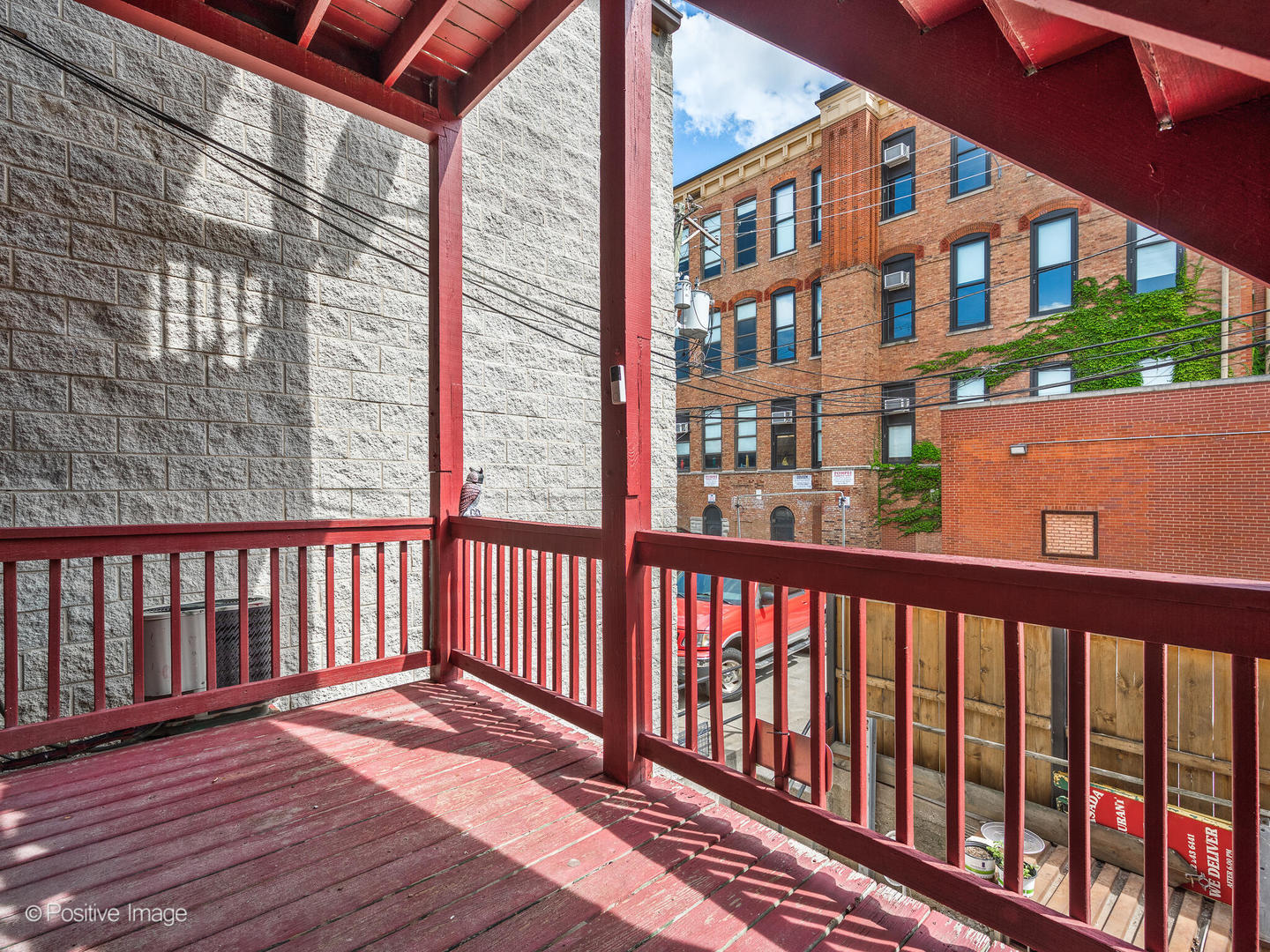 1517 W Taylor Street, Chicago, IL 60607