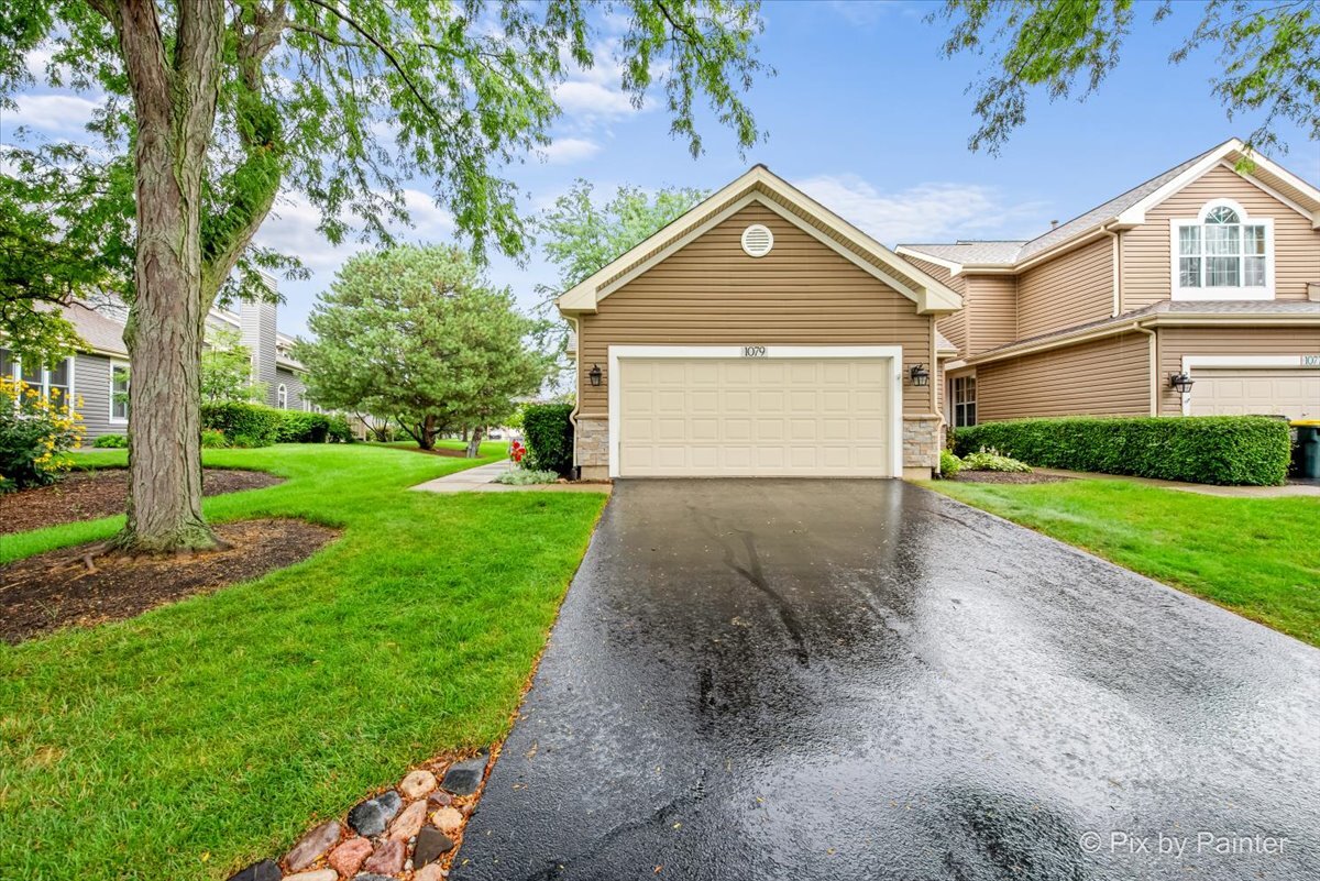 1079 Ridgefield Circle, Carol Stream, IL 60188