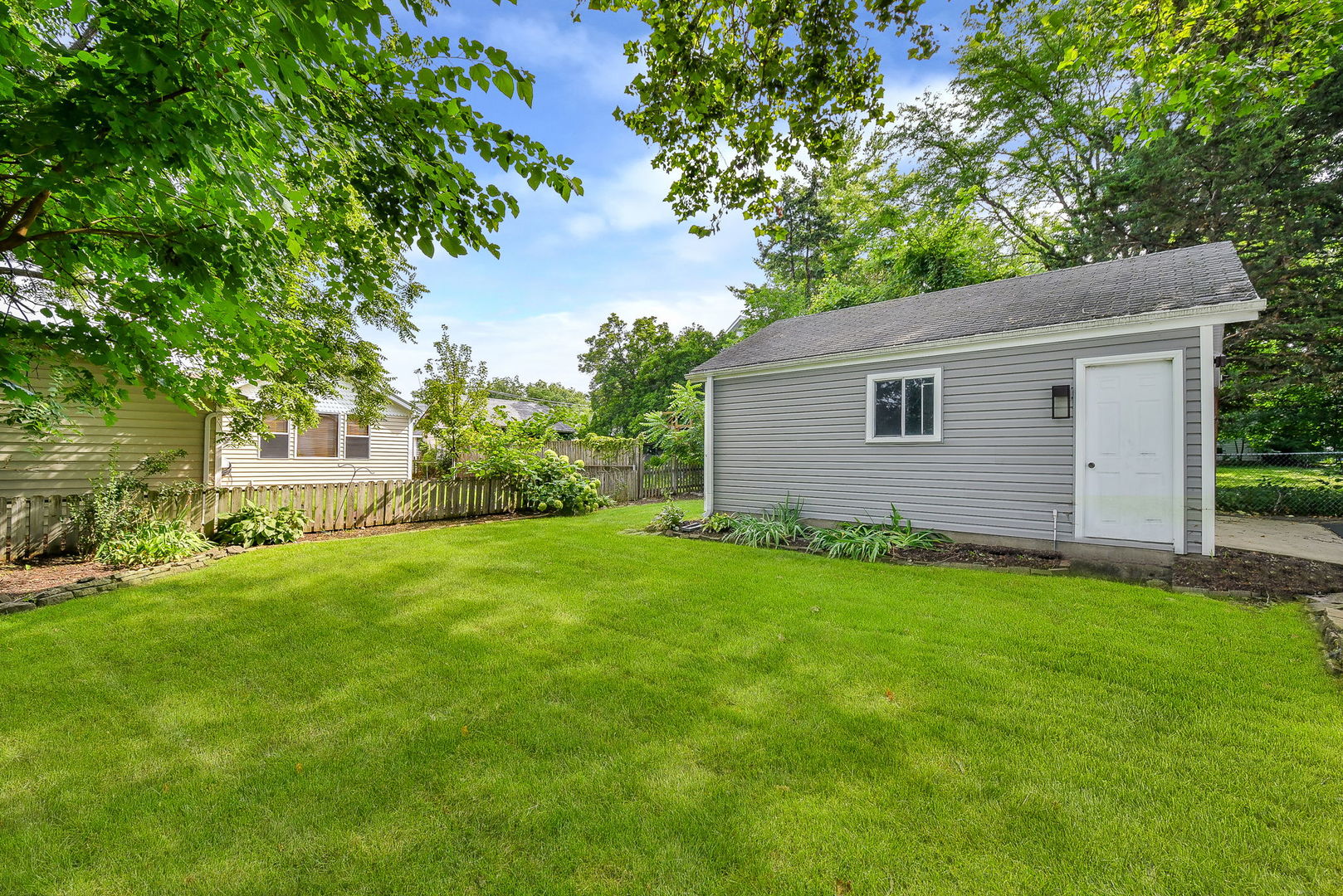 315 W Oak Avenue, Wheaton, IL 60187