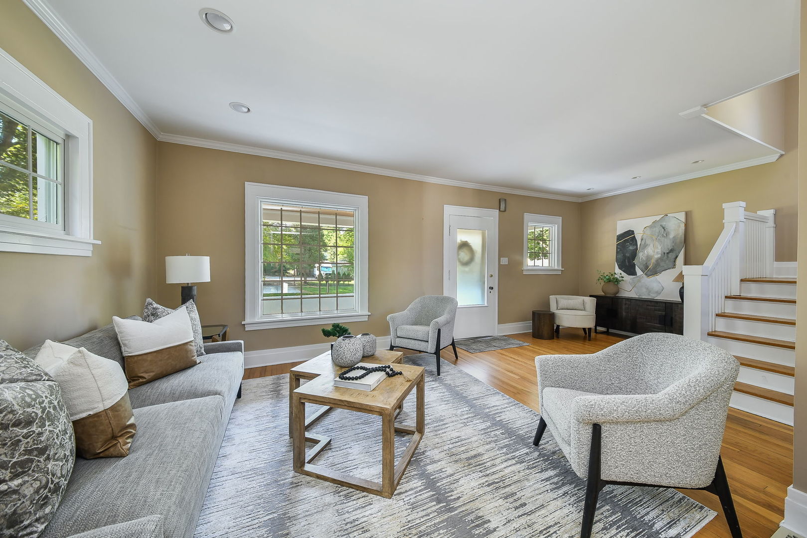 315 W Oak Avenue, Wheaton, IL 60187