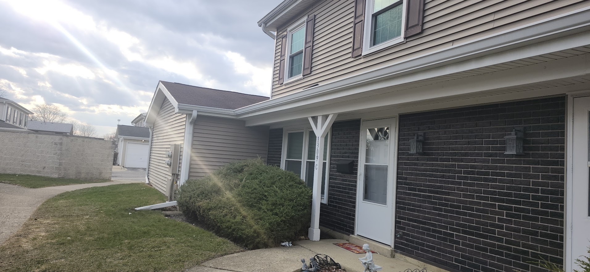1309 Kingsbury Drive #C, Hanover Park, IL 60133