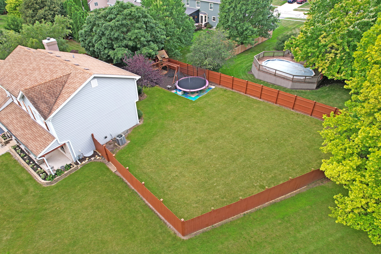 405 Oakwood Street, Yorkville, IL 60560