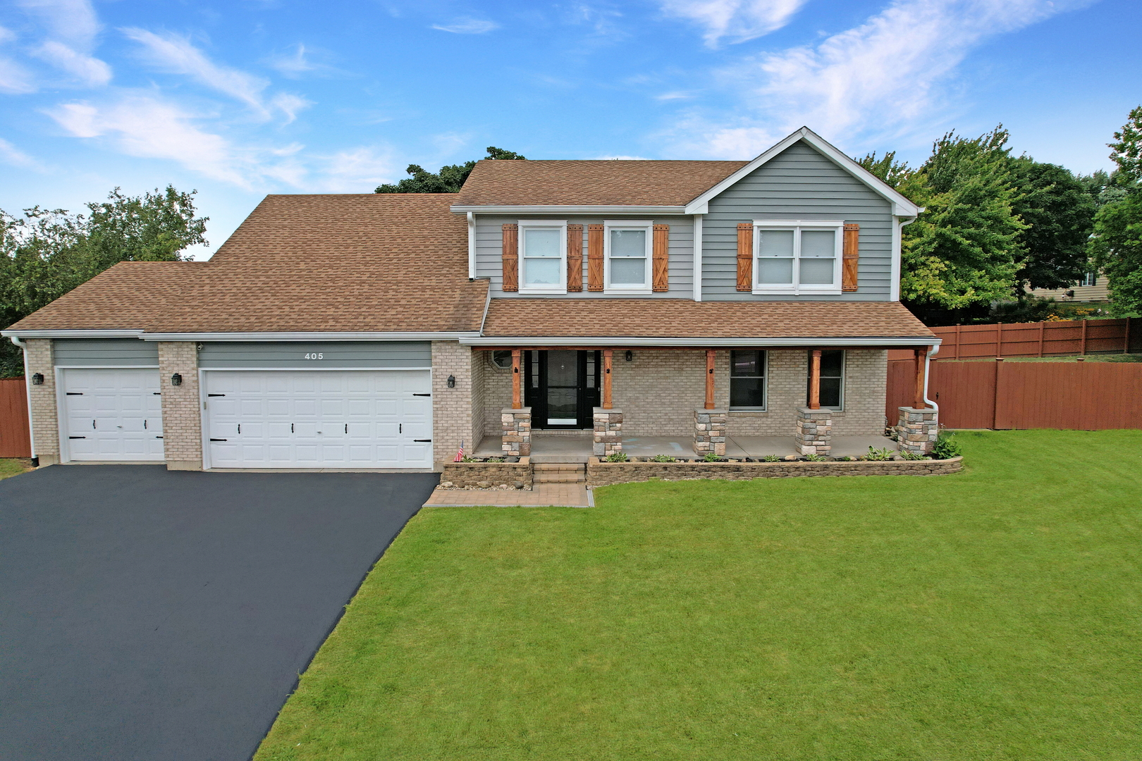 405 Oakwood Street, Yorkville, IL 60560