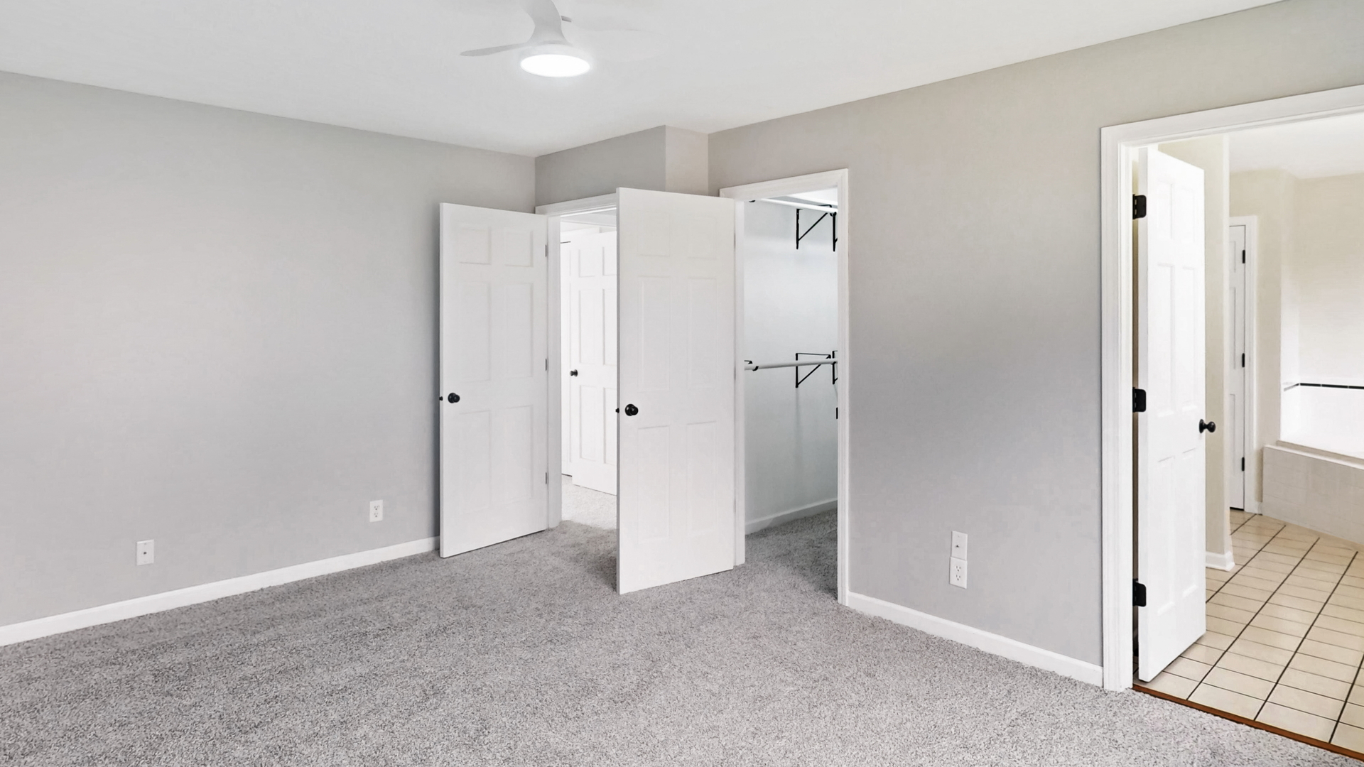 405 Oakwood Street, Yorkville, IL 60560