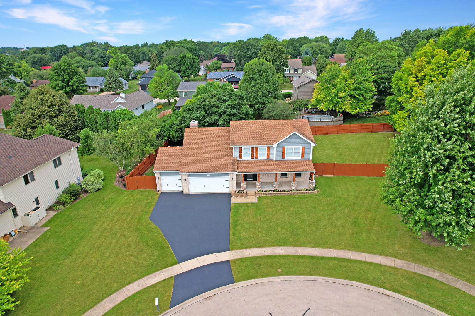 405 Oakwood Street, Yorkville, IL 60560