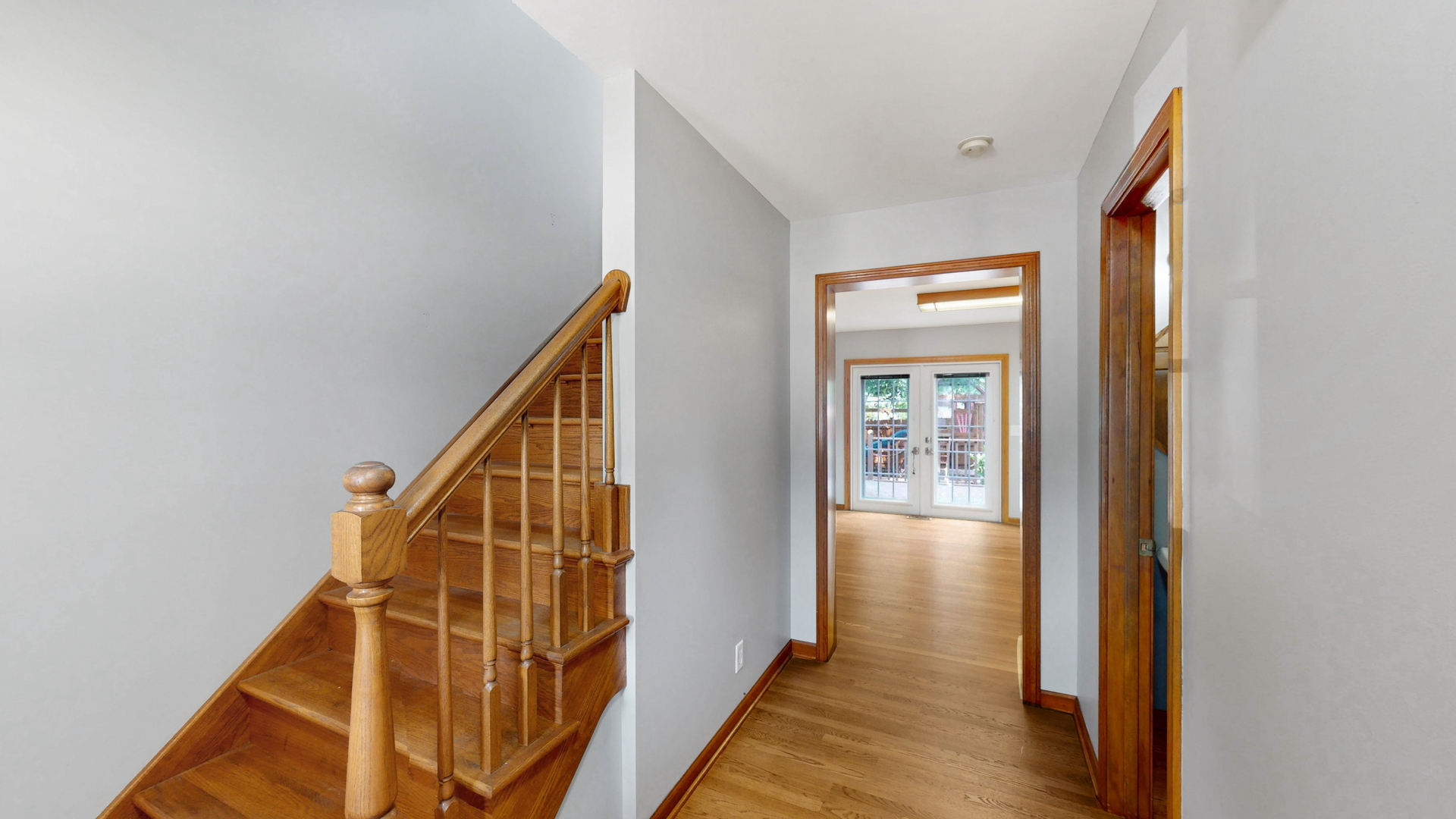 405 Oakwood Street, Yorkville, IL 60560