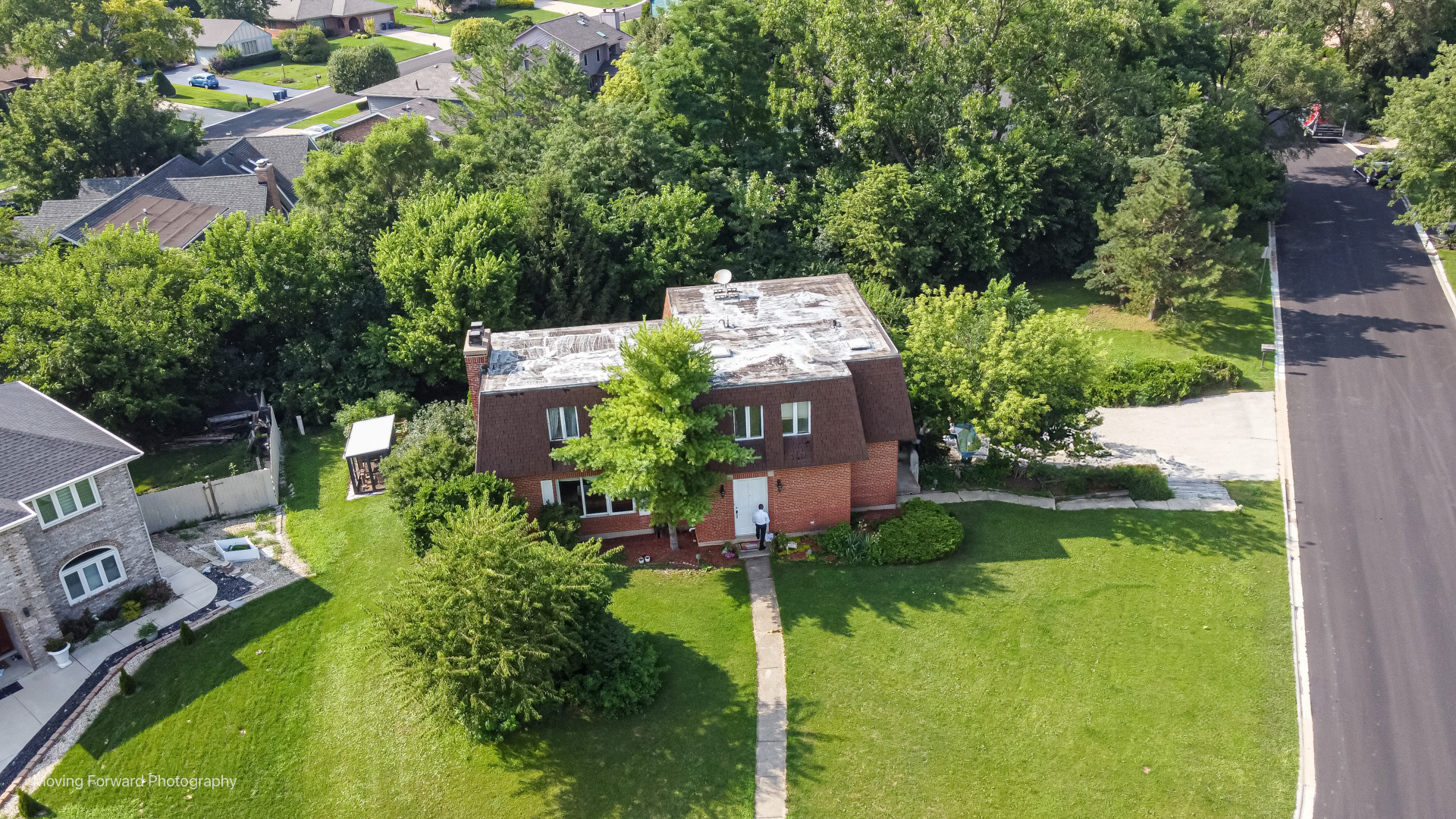 8428 Creekside Lane, Darien, IL 60561