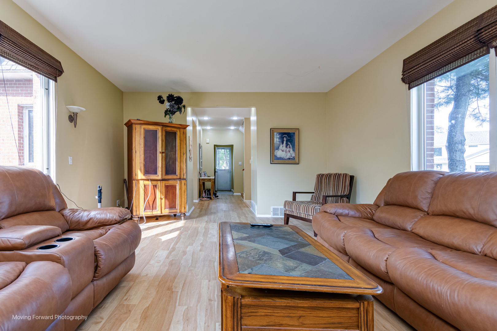 8428 Creekside Lane, Darien, IL 60561