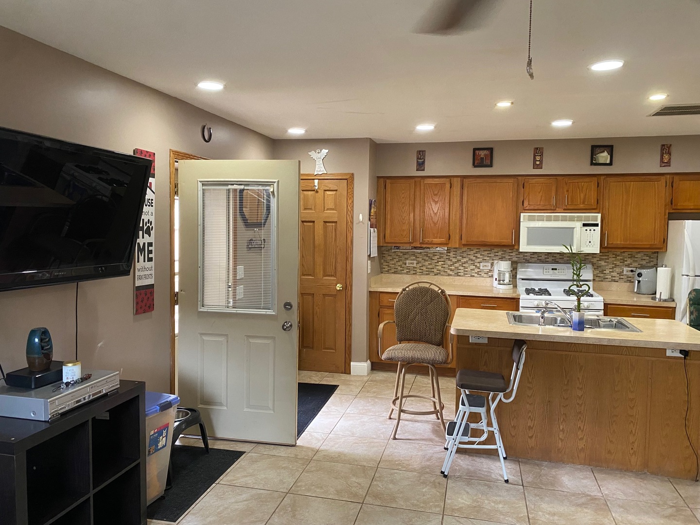 2655 W 97th Place #1S, Evergreen Park, IL 60805