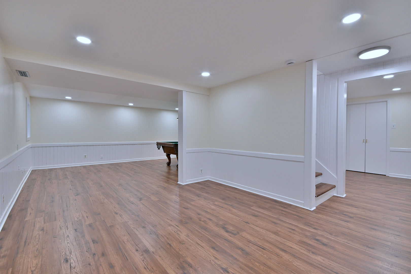 1036 Boulevard View Avenue, Gurnee, IL 60031