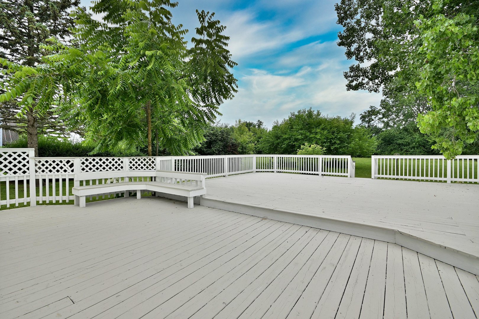 1036 Boulevard View Avenue, Gurnee, IL 60031