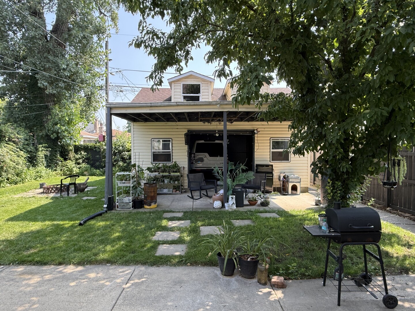 3751 W 63rd Place, Chicago, IL 60629