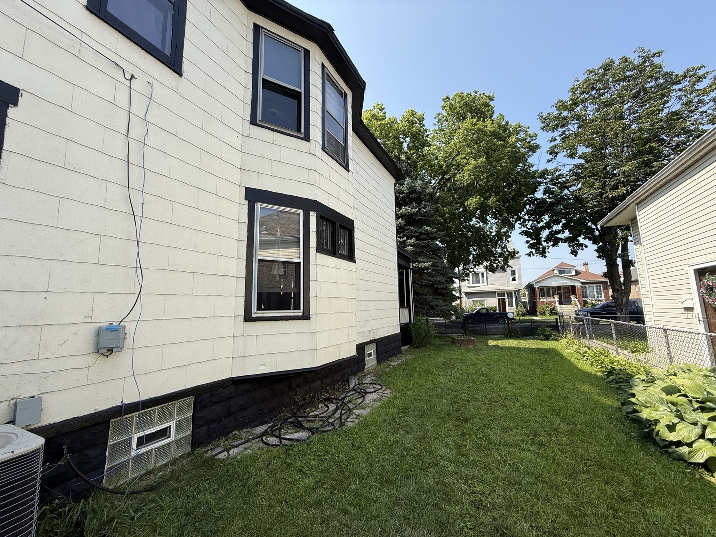 3751 W 63rd Place, Chicago, IL 60629