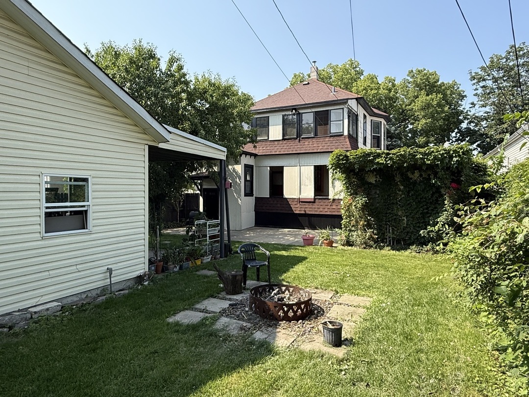 3751 W 63rd Place, Chicago, IL 60629