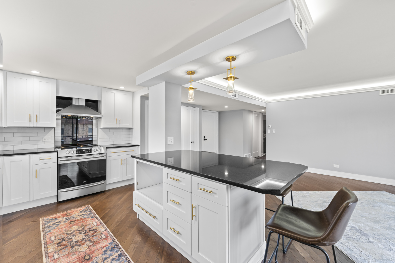 11138 Center Road #D22, Palos Hills, IL 60465