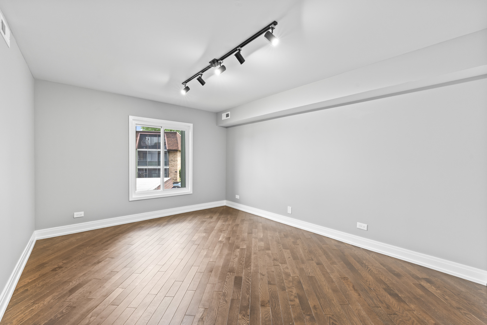 11138 Center Road #D22, Palos Hills, IL 60465