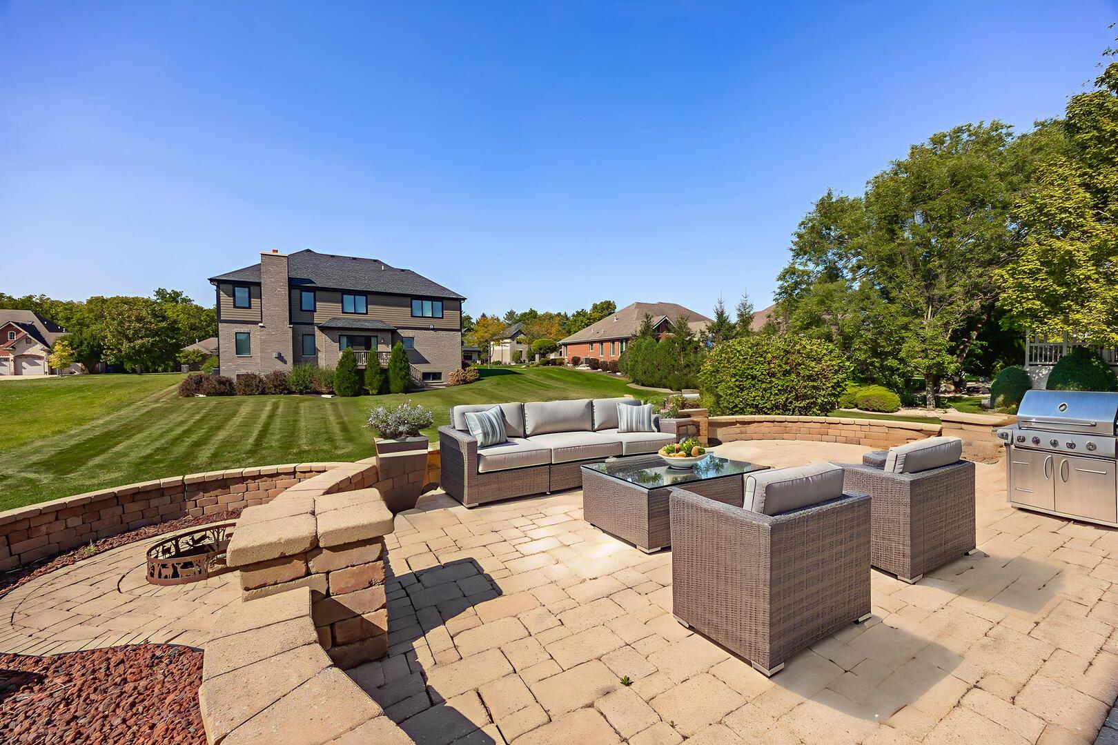 8964 Port Washington Drive, Frankfort, IL 60423