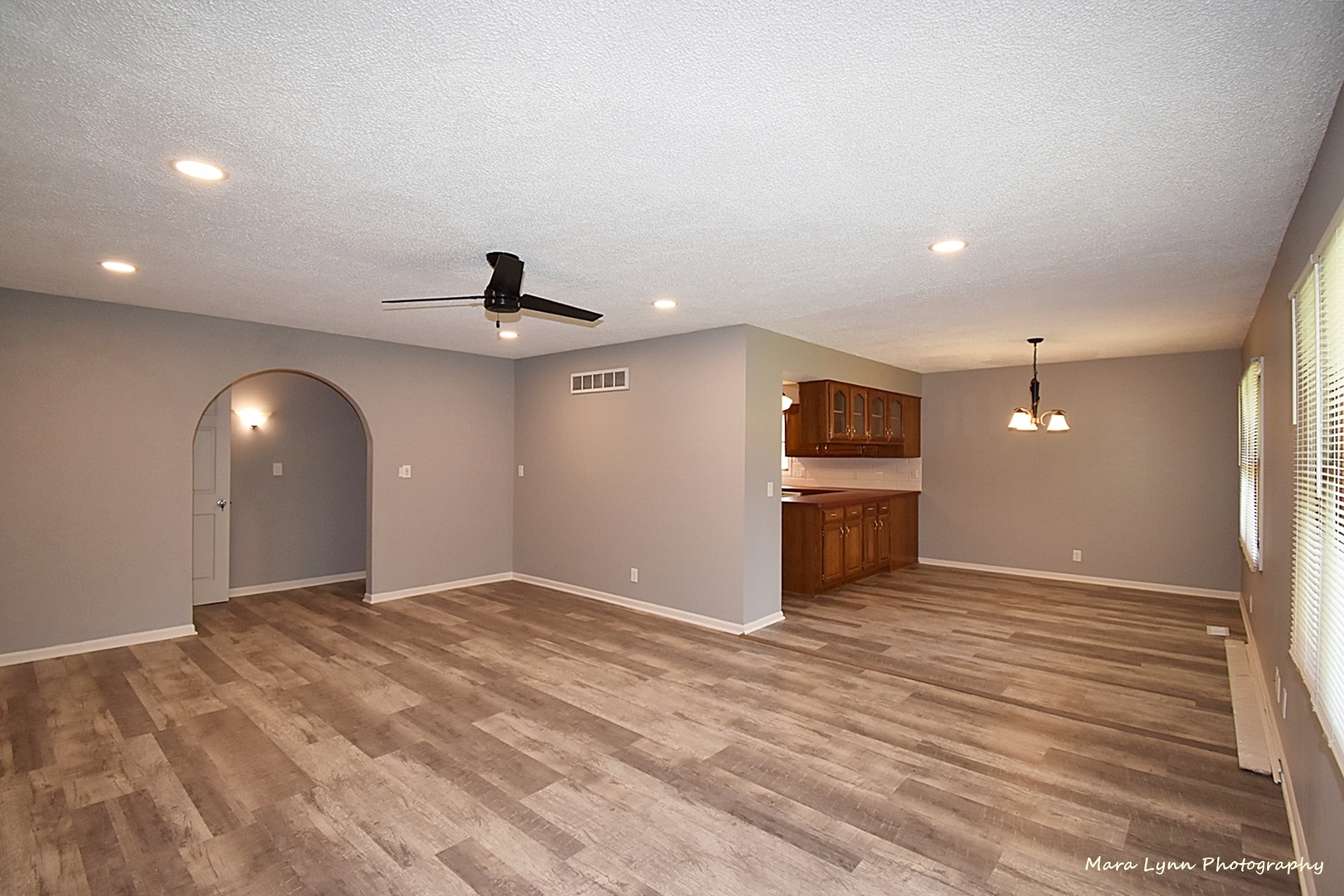 106 W Kendall Drive, Yorkville, IL 60560