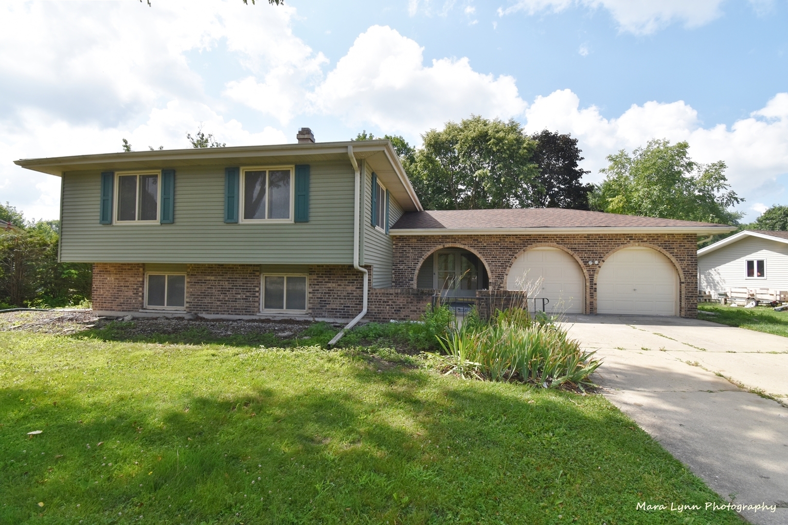 106 W Kendall Drive, Yorkville, IL 60560