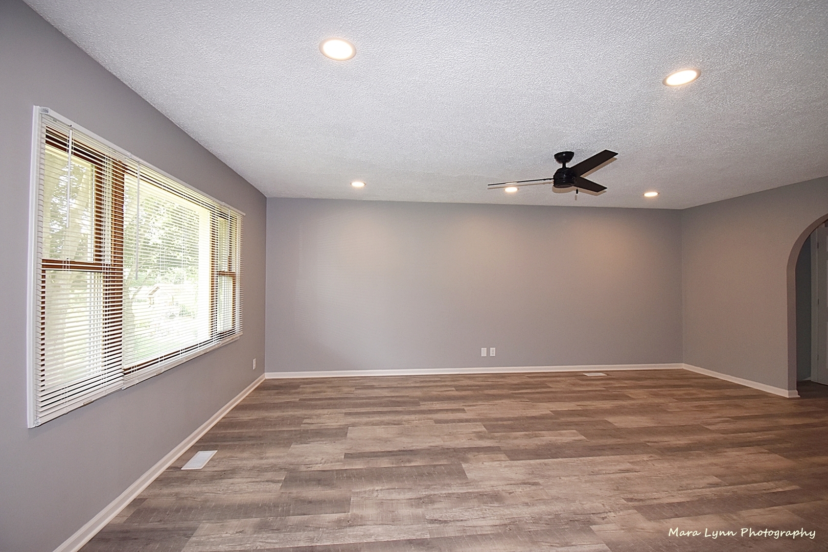 106 W Kendall Drive, Yorkville, IL 60560