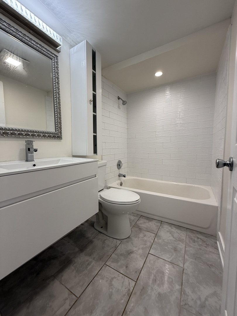 4508 Beau Monde Drive #5, Lisle, IL 60532