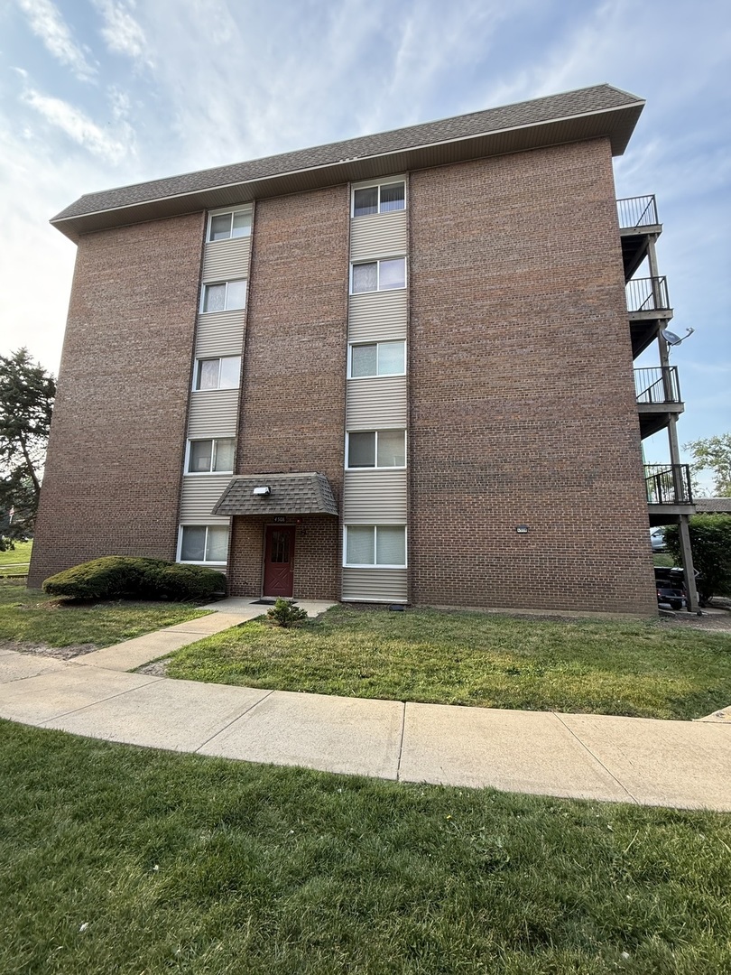 4508 Beau Monde Drive #5, Lisle, IL 60532