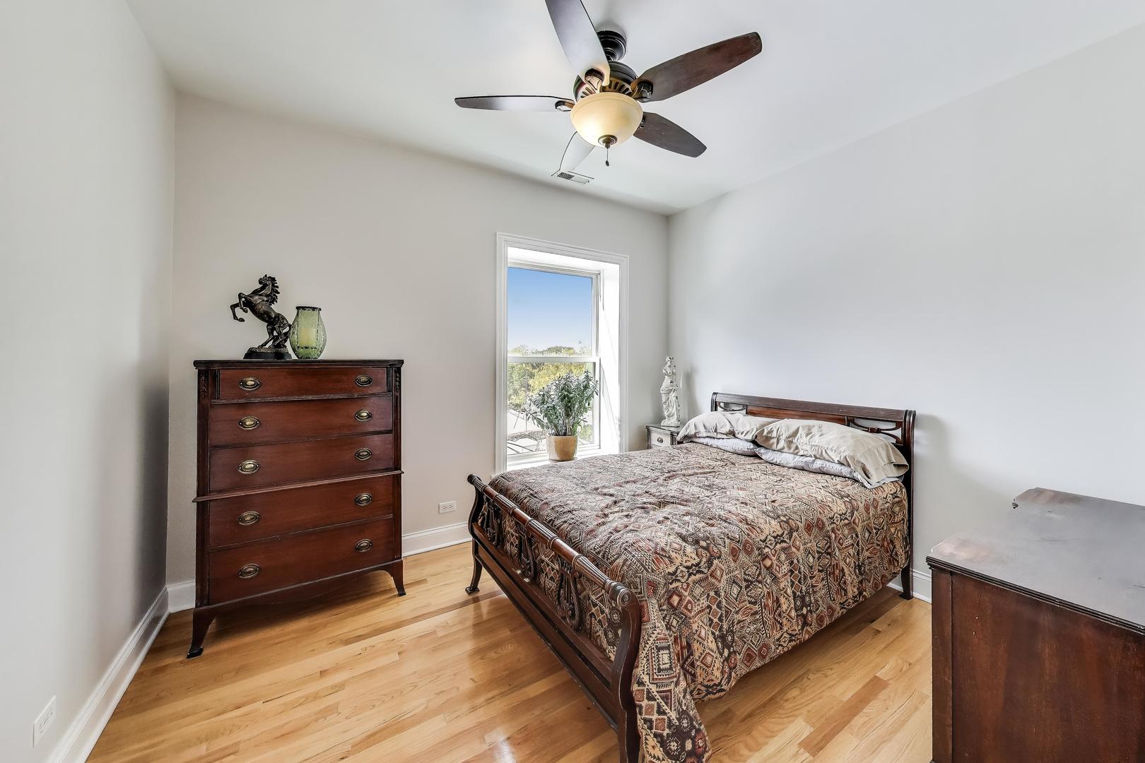 1459 W Leland Avenue #3, Chicago, IL 60640