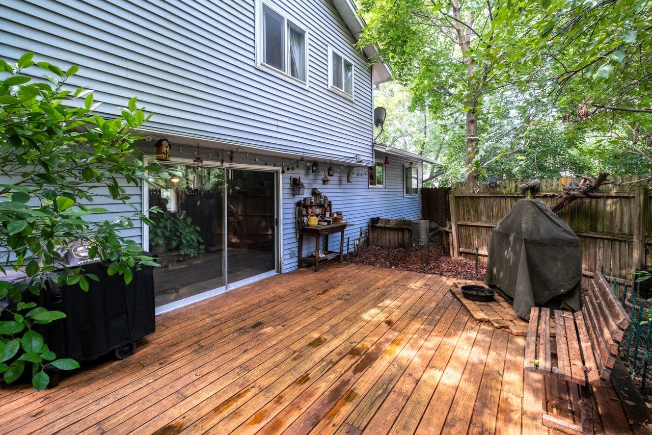 616 N Pinecrest Road, Bolingbrook, IL 60440