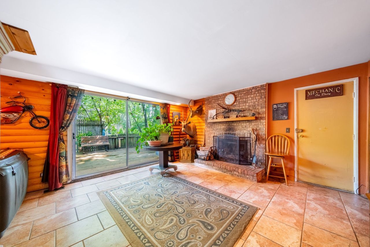 616 N Pinecrest Road, Bolingbrook, IL 60440