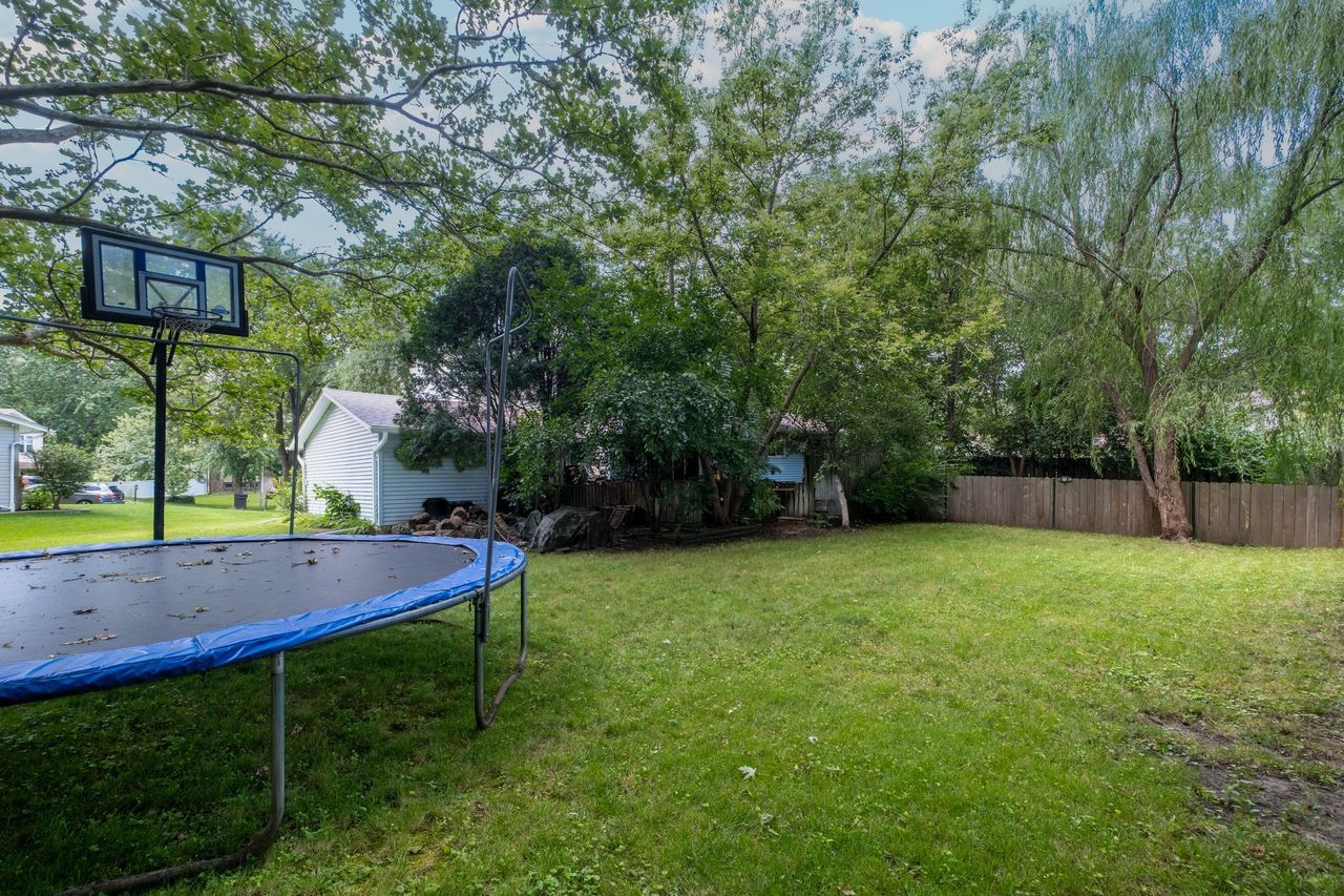 616 N Pinecrest Road, Bolingbrook, IL 60440